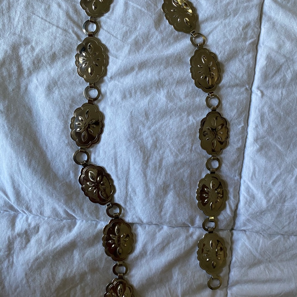 Conch belt